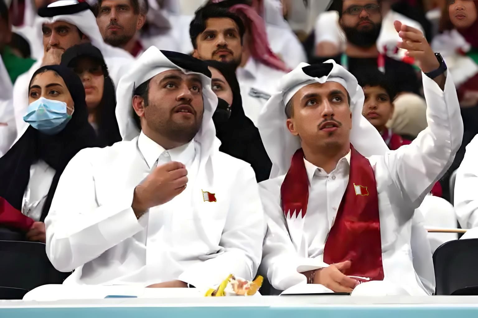 Qatar Flag Lapel Pin - Enamel  - Men'S Fashion Qatar recensie en prijs
